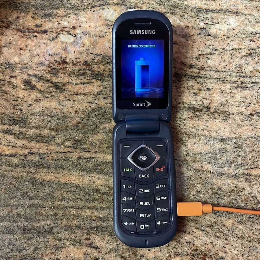 Samsung clamshell cell phone